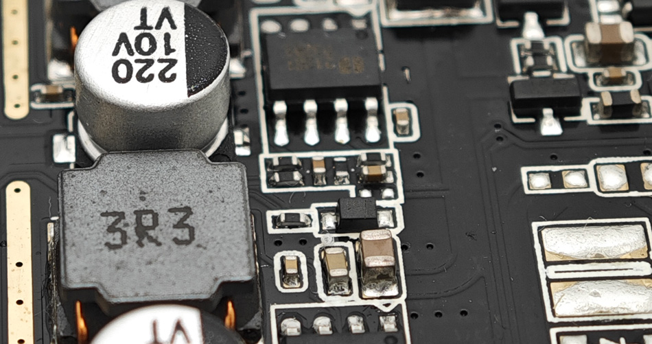 مشاكل التصميم المعقدة والحلول في معالجة PCBA