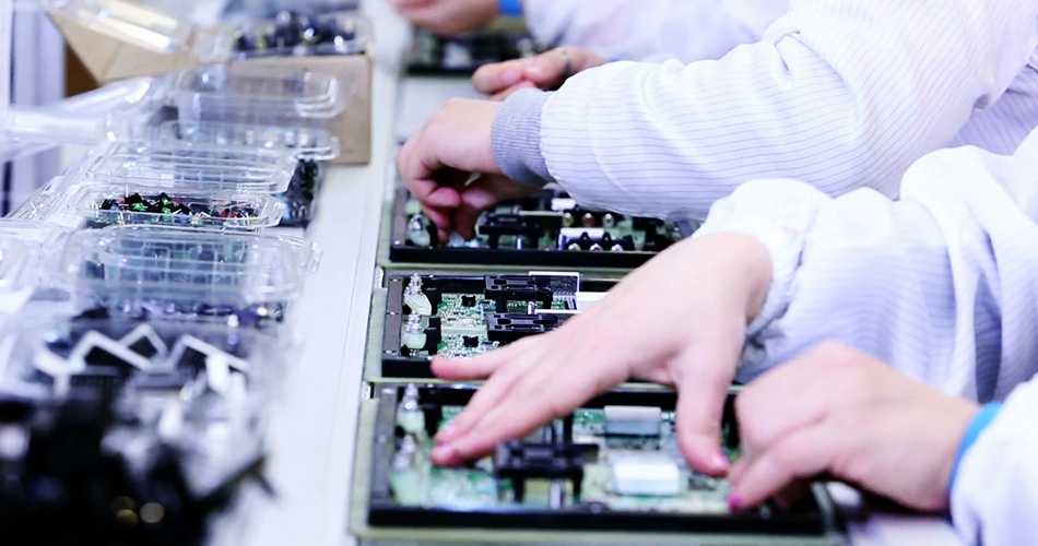 كيفية تقليل مخاطر المشروع من خلال الحلول المبتكرة لمصانع PCBA؟