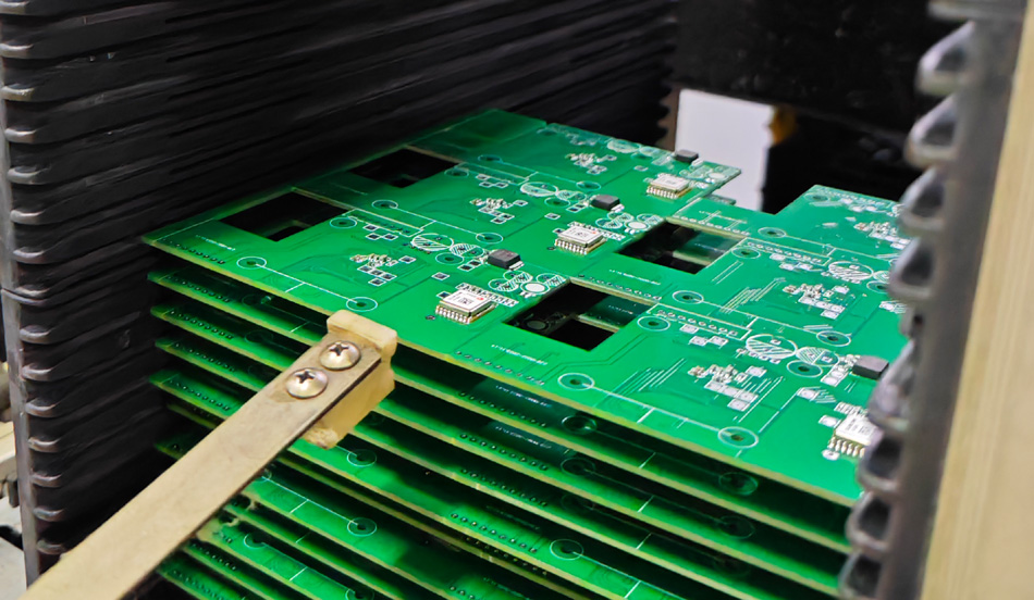 حماية البيئة والامتثال: اتجاه التطوير المستقبلي لمصانع PCBA