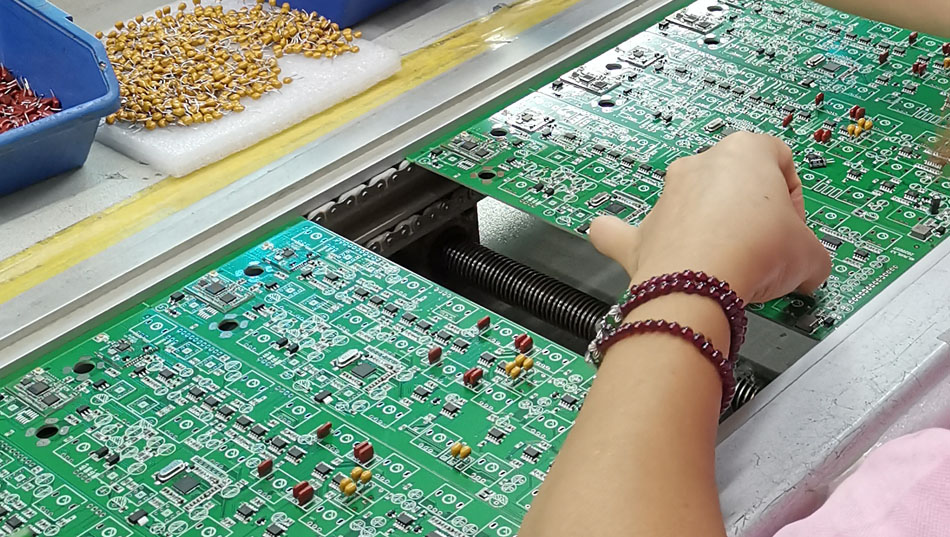 كيف تساعد خدمة استشارات العملاء الخاصة بمصنع PCBA في حل المشكلات الفنية