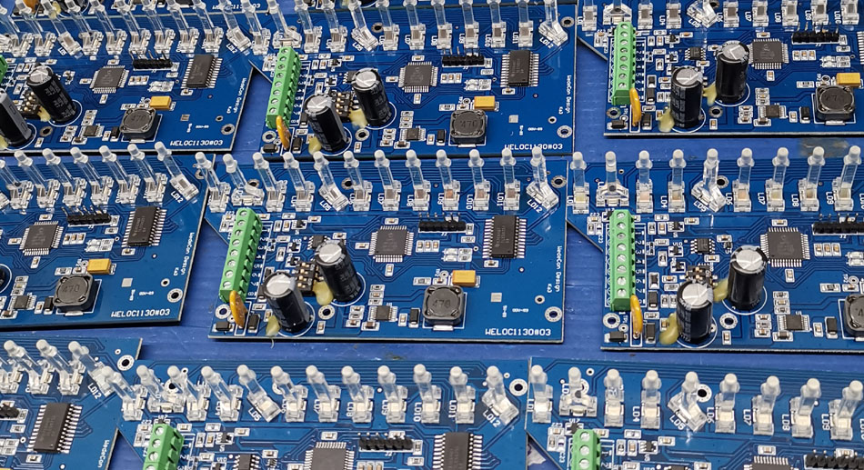 كيف تؤثر إدارة مشتريات المكونات لمصانع PCBA على وقت التسليم؟