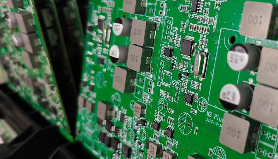 من تخطيط الإنتاج إلى التسليم النهائي: استراتيجيات تحسين العملية لمصانع PCBA