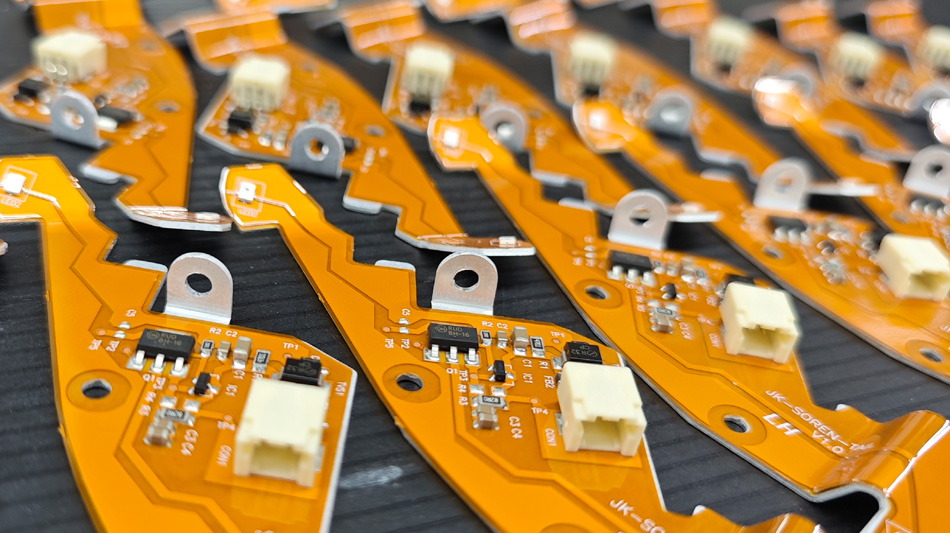 لماذا يؤدي اختيار مصنع PCBA المحلي إلى تحسين كفاءة التعاون؟