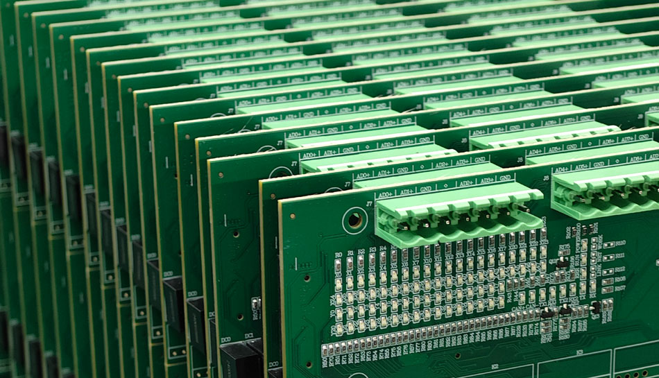 كيفية اختيار مصنع PCBA المناسب بناءً على ملاحظات العملاء؟