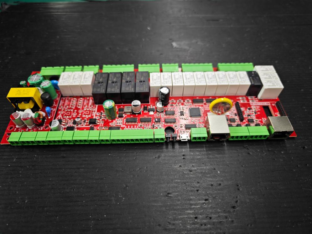 كيف تدعم مصانع PCBA تكرار المنتج وترقياته